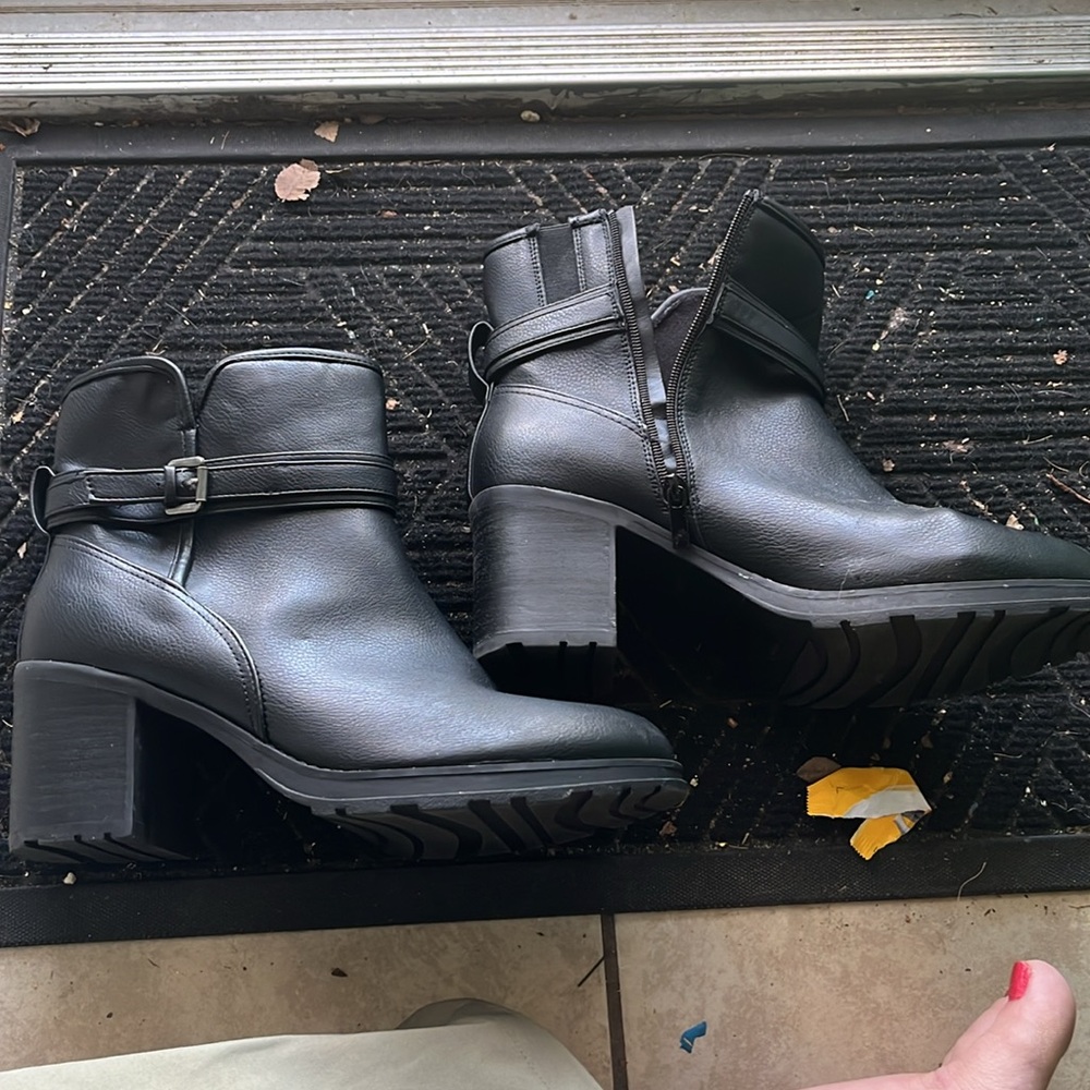Torrid ankle black boots size 10.5ww - Picture 2 of 5